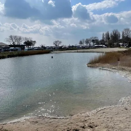 Coastal Comfort On Island Appartement